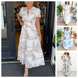 Damenkleid im ethnischen Stil mit Blumenmuster