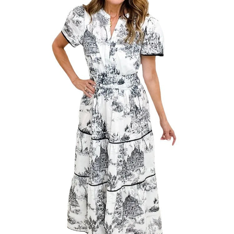 Damenkleid im ethnischen Stil mit Blumenmuster