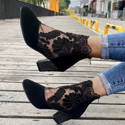 Lace High Heels - Anmutig, stilvoll & zeitlos