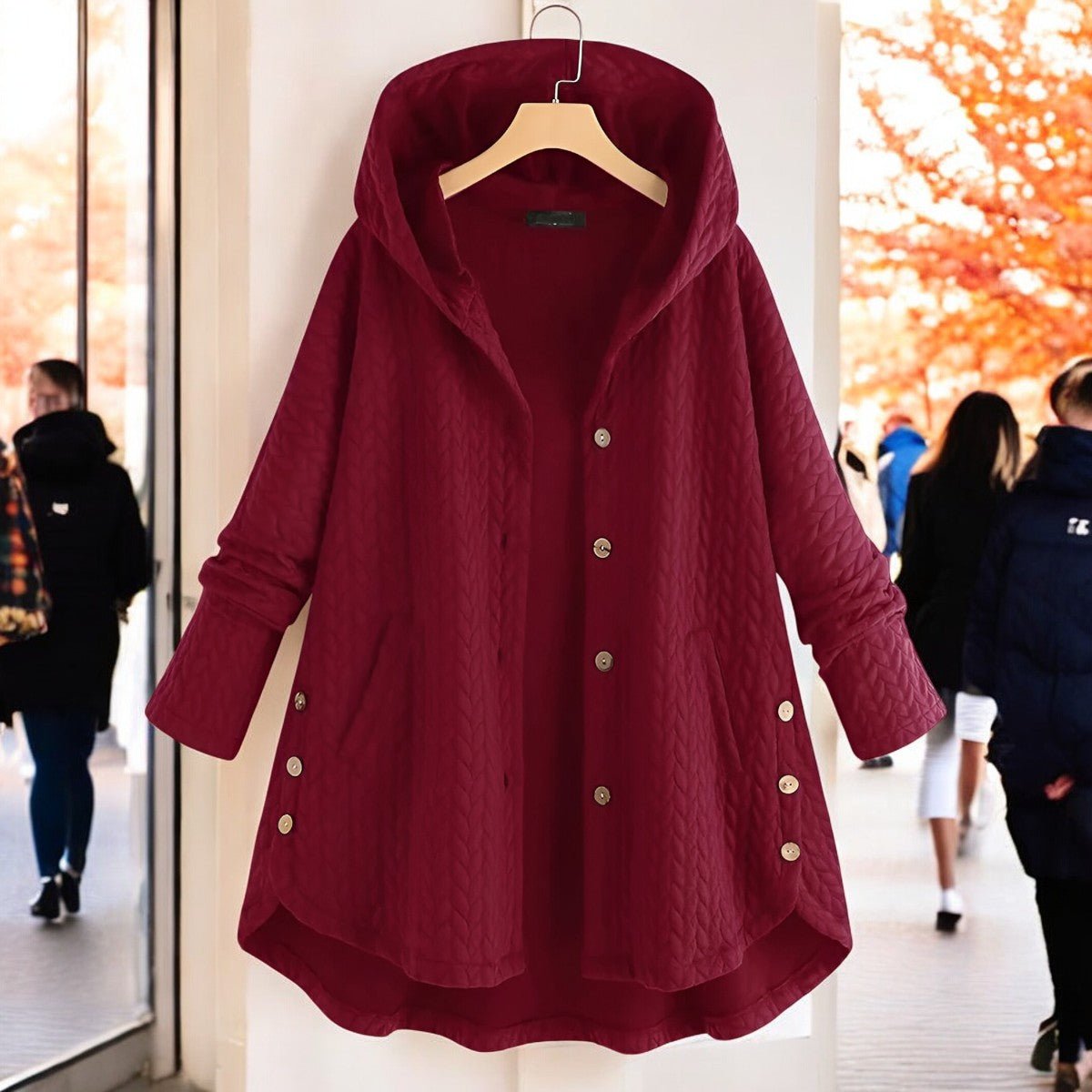 Teresa - Leichte Damen - Winterjacke mit Kapuze, Flechtmuster und Knopfverschluss - Livezo