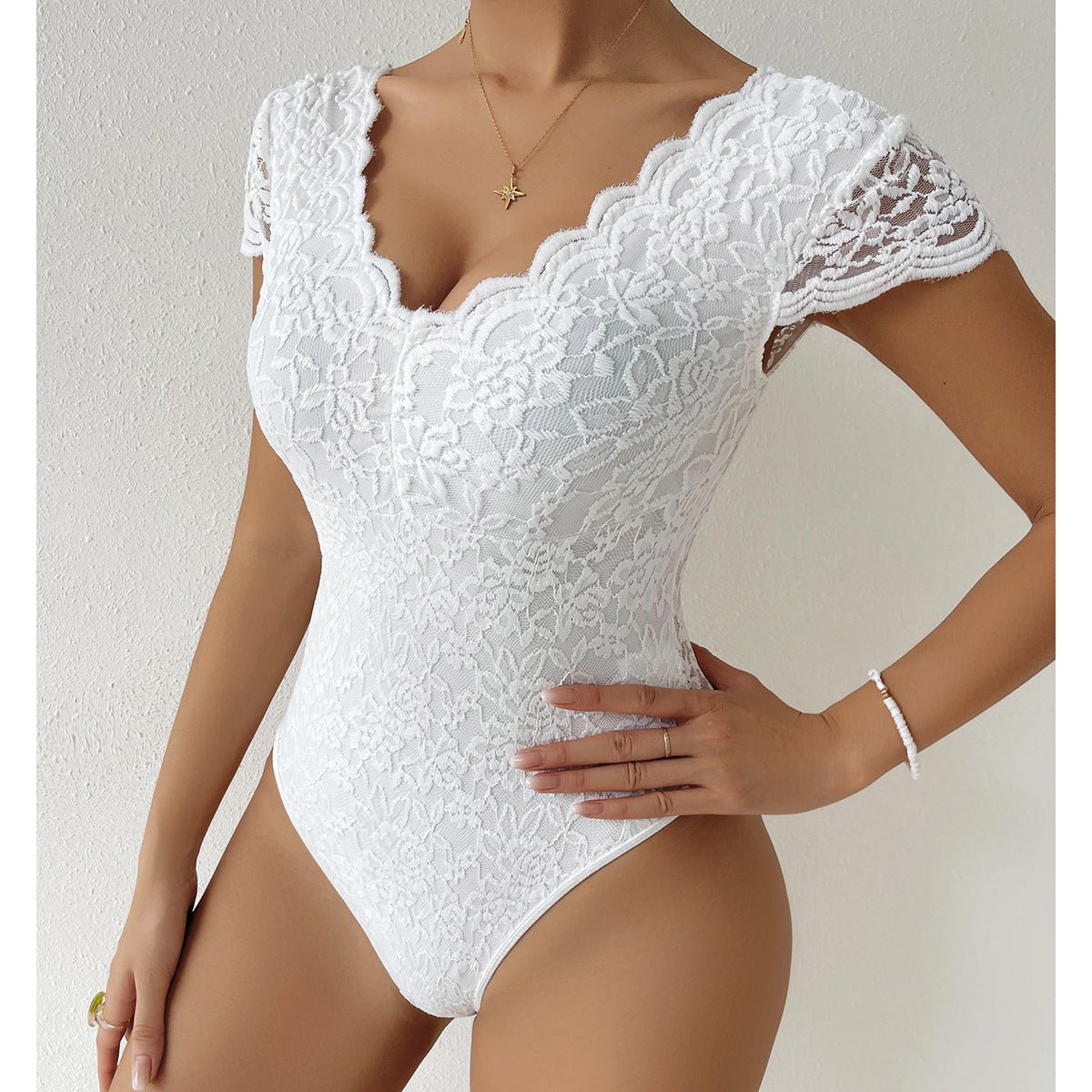 Tilly - V - Ausschnitt Spitze figurbetonter Body - Livezo